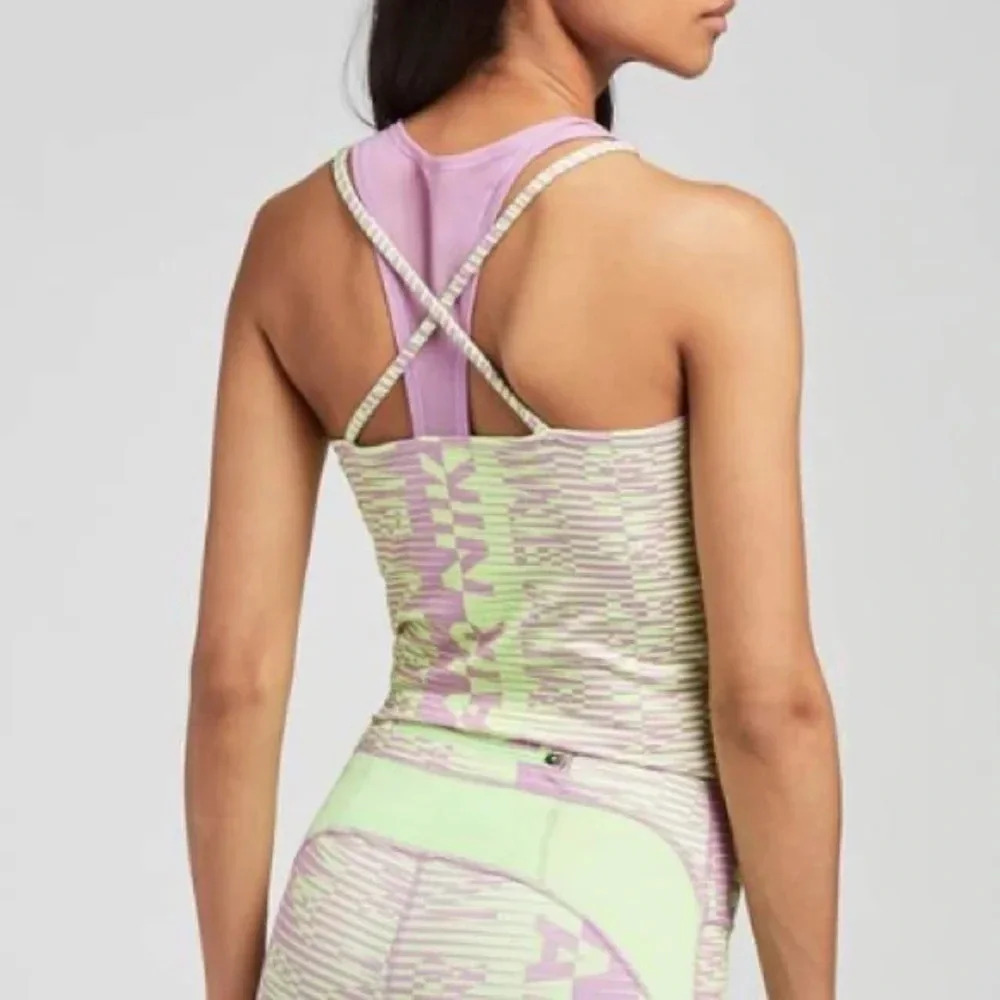 Nike Women’s Athletic Cropped Tank Top Size XS NWT - Picture 1 of 11